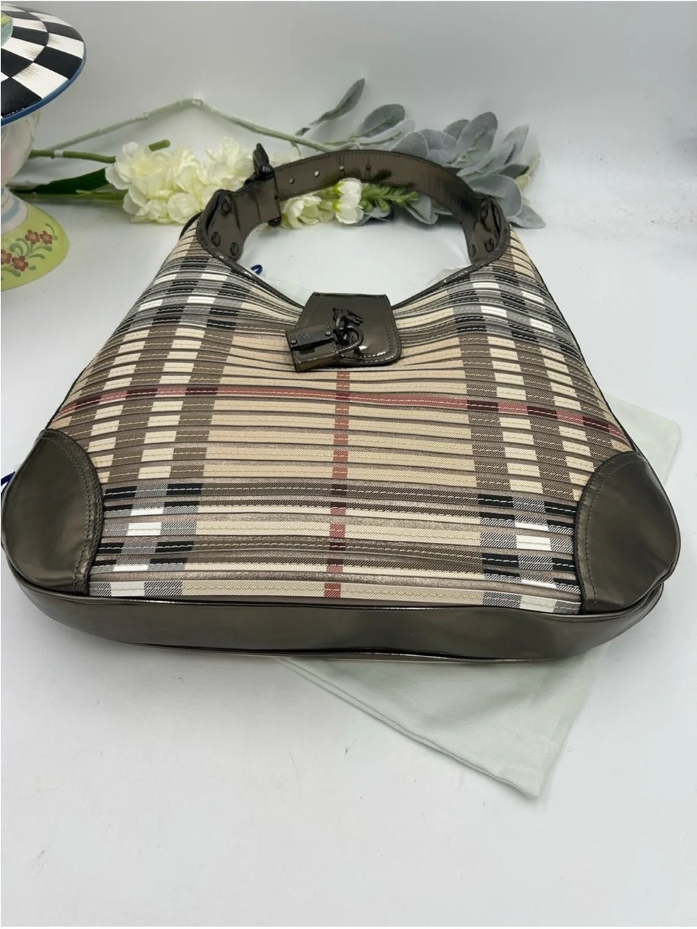 Women’s Burberry Brook hobo bag canvas check made in Italy pristine condition